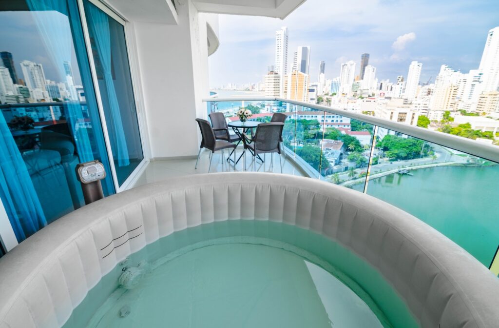 Apartamento 1302 Dos Alcobas con jacuzzi Edificio Poseidon del Caribe Cartagena