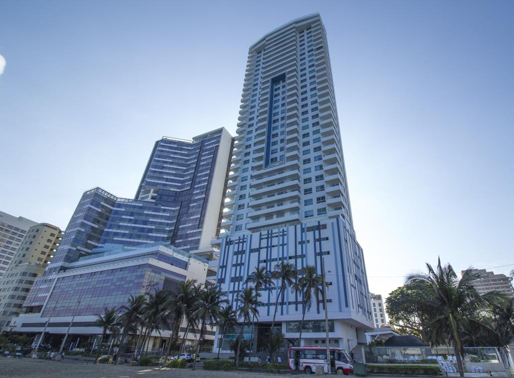 Apartamentos Vacacionales frente al mar Edificio Palmetto Beach Cartagena
