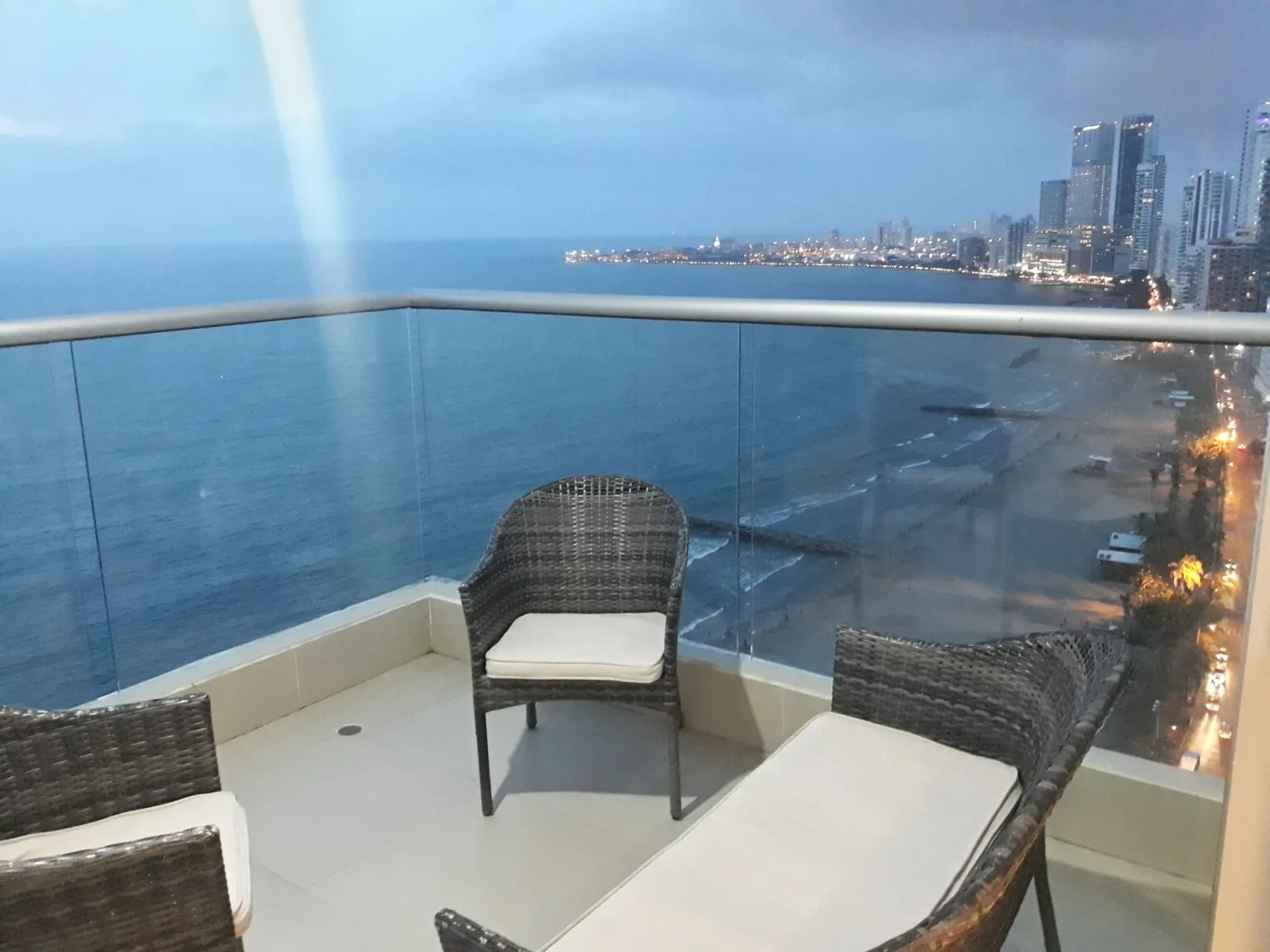 Apartamento-Amoblado-2201-Dos-Alcobas-Edificio-Palmetto-Beach-22-1536x1152