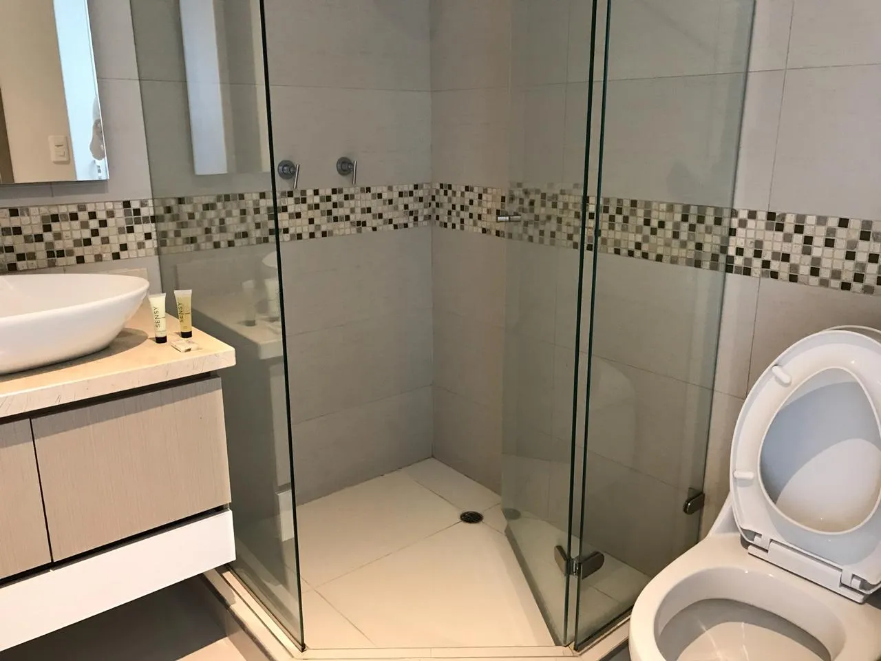 baño del penthouse tres alcobas palmetto beach 2501