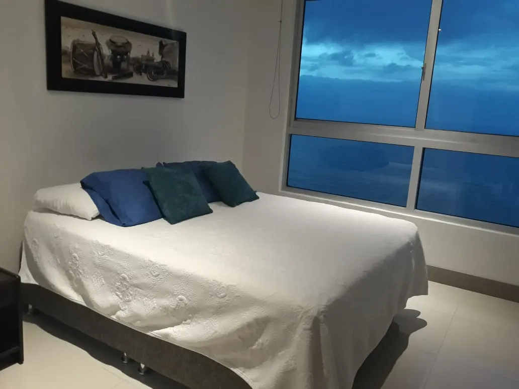 Alcoba Principal penthouse tres alcobas palmetto beach