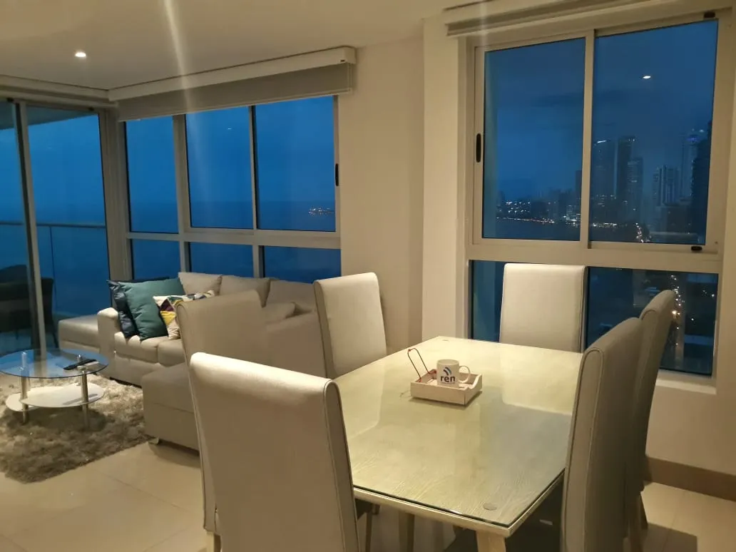 Comedor penthouse tres alcobas palmetto beach 2501