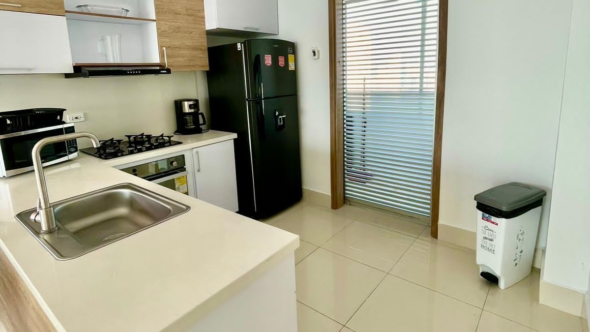 Cocina equipada del apartamento 1001 del Edificio Palmetto Beach