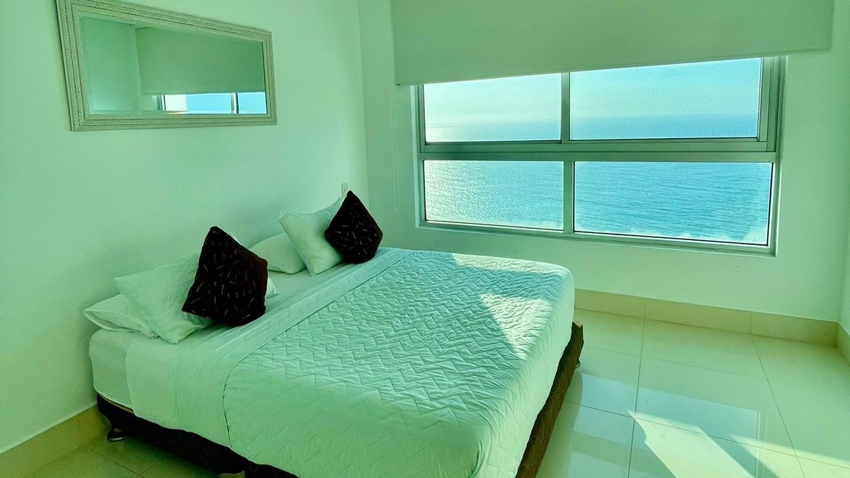 Alcoba Principal del Apartamento Vacacional 1001 Edificio Palmetto Beach