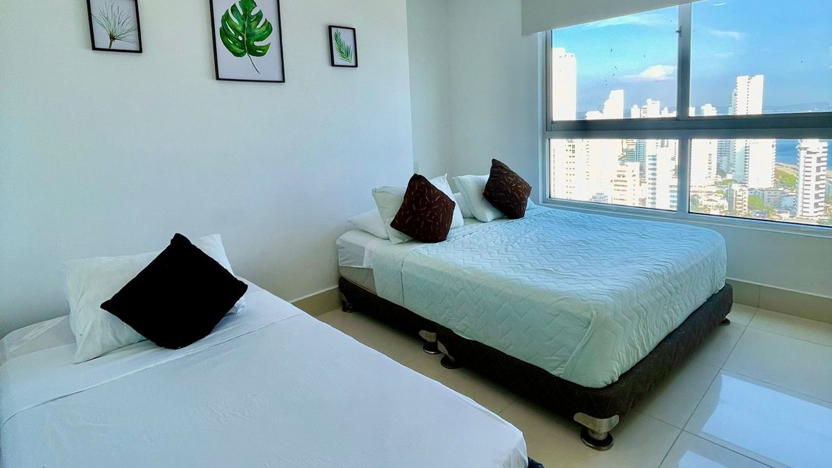 Alquiler tres alcobas palmetto Beach. Alcoba auxiliar del apartamento 1001