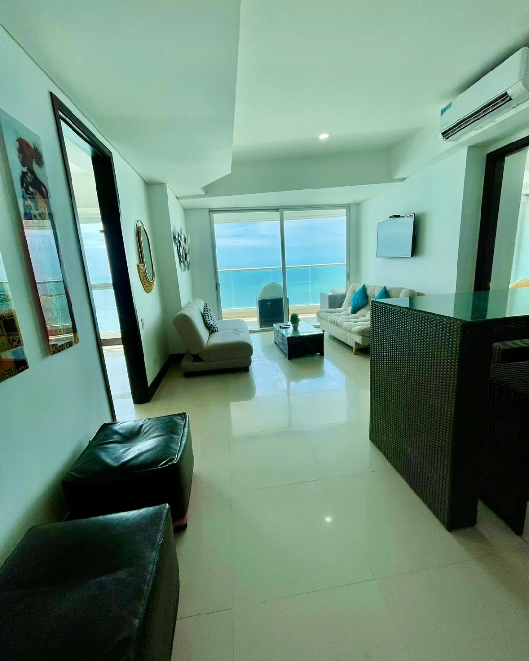 Sala comedor del apartamento 3603 edificio Palmetto eliptic