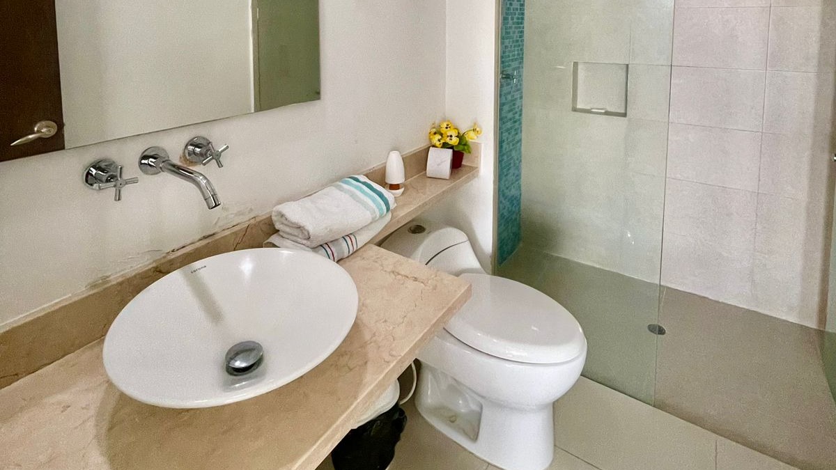 Baño Apartamento Vacacional 4102 Edificio Palmetto eliptic Cartagena