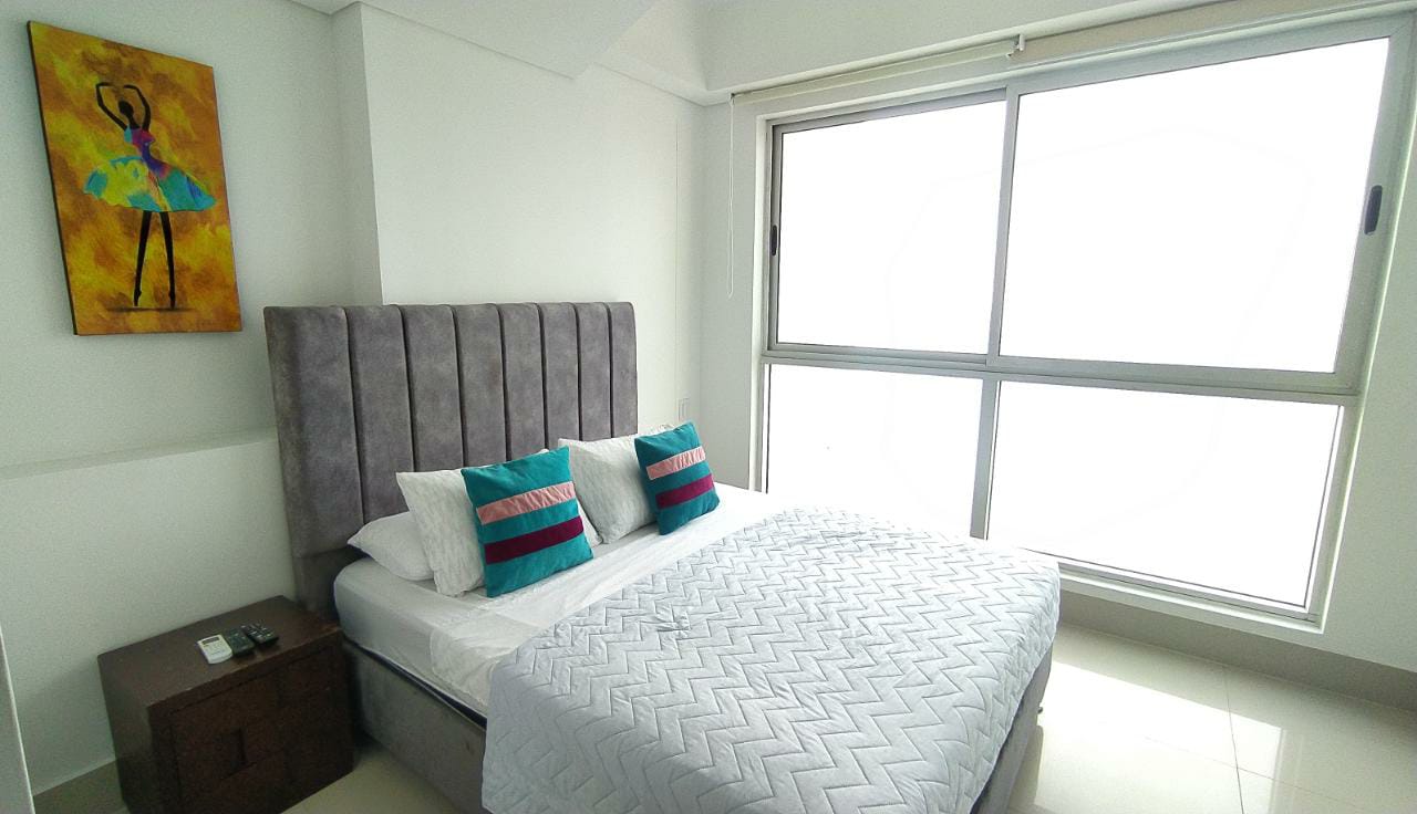 Alcoba principal con vista al mar apartamento 3005 palmetto eliptic 2 habitaciones amoblado