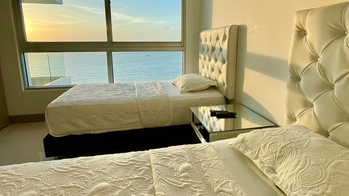 Alcoba auxiliar apartamento vacacional dos alcobas palmetto Beach