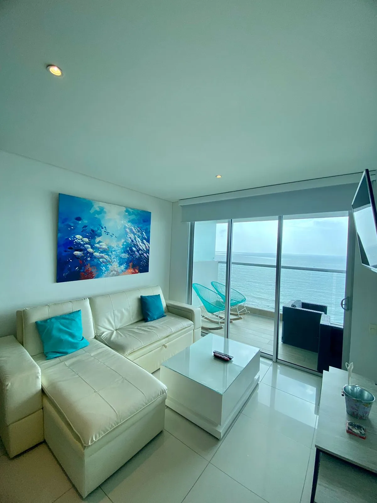 Sala Comedor del apartamento Vacacional 1203 Edificio Palmetto Beach
