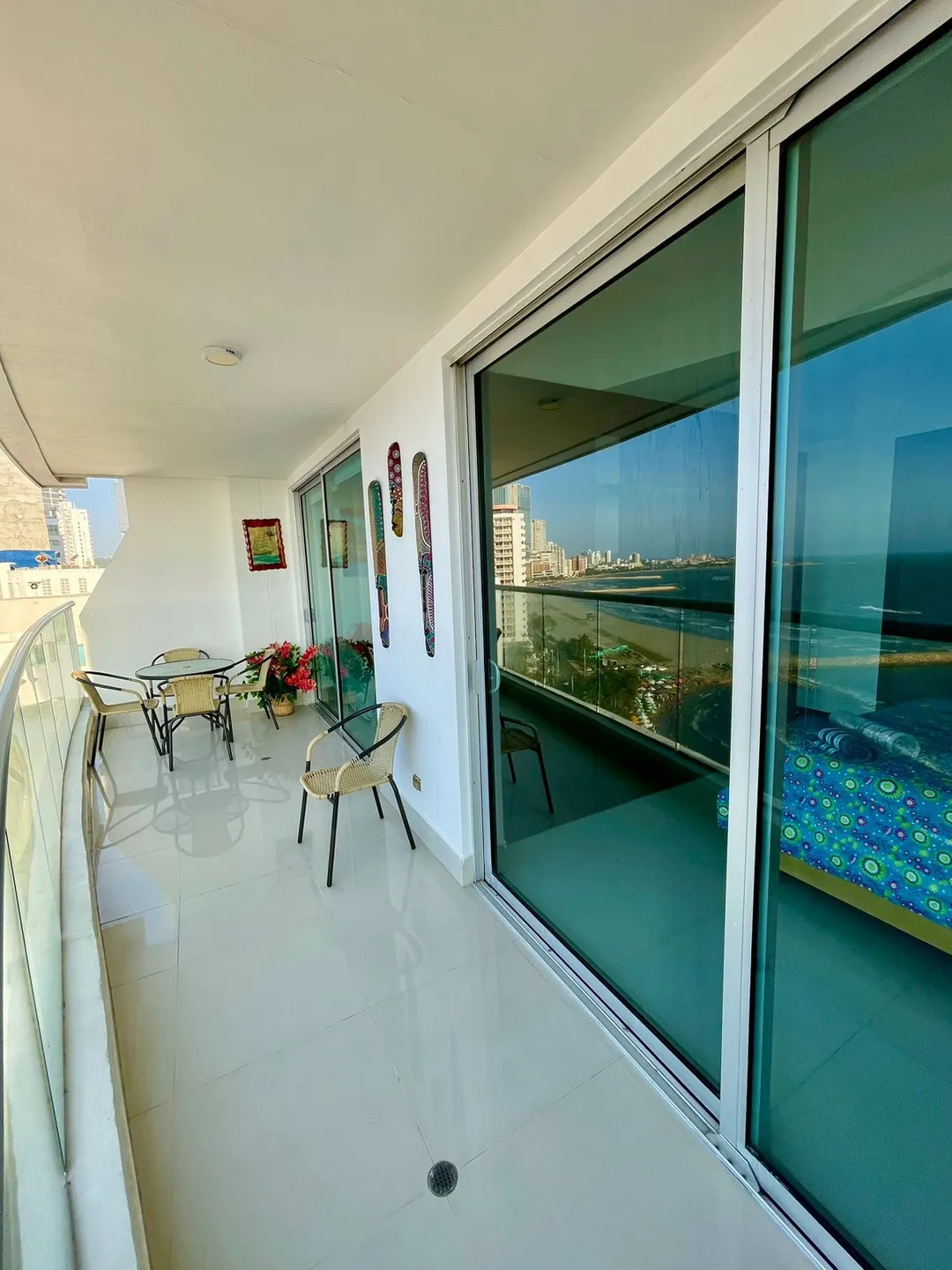 Balcón apartamentos amoblados Palmetto Eliptic Apartamento 1502