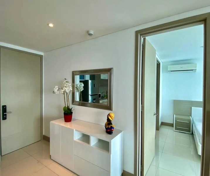 Complementos del mobiliario de lujo del apartamento 24002.
