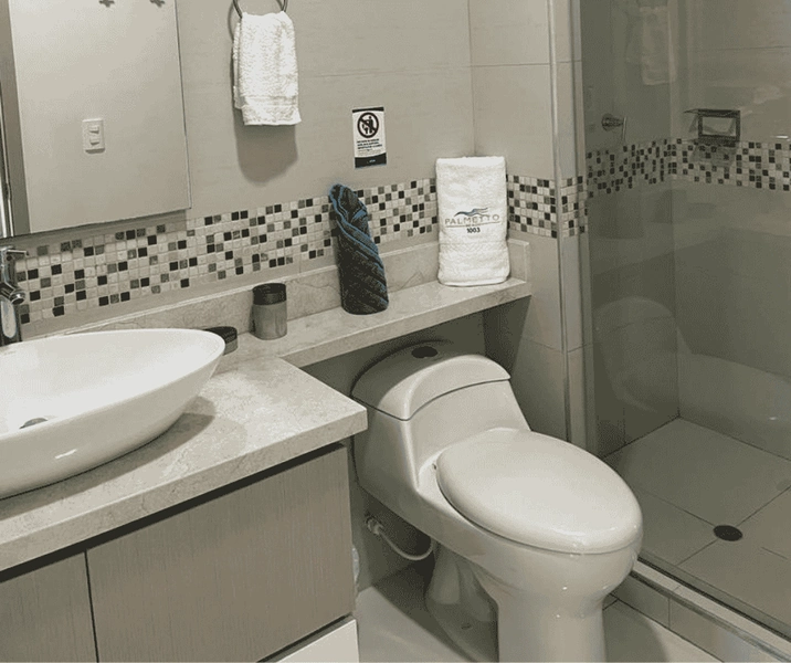 Baño Interno del apartamento Vacacional 1003 Edificio Palmetto Beach Cartagena