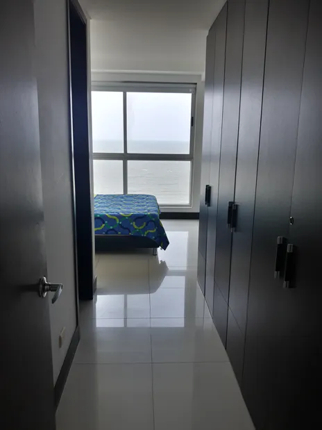 pasillo del apartamento romantico palmetto eliptic vista mar