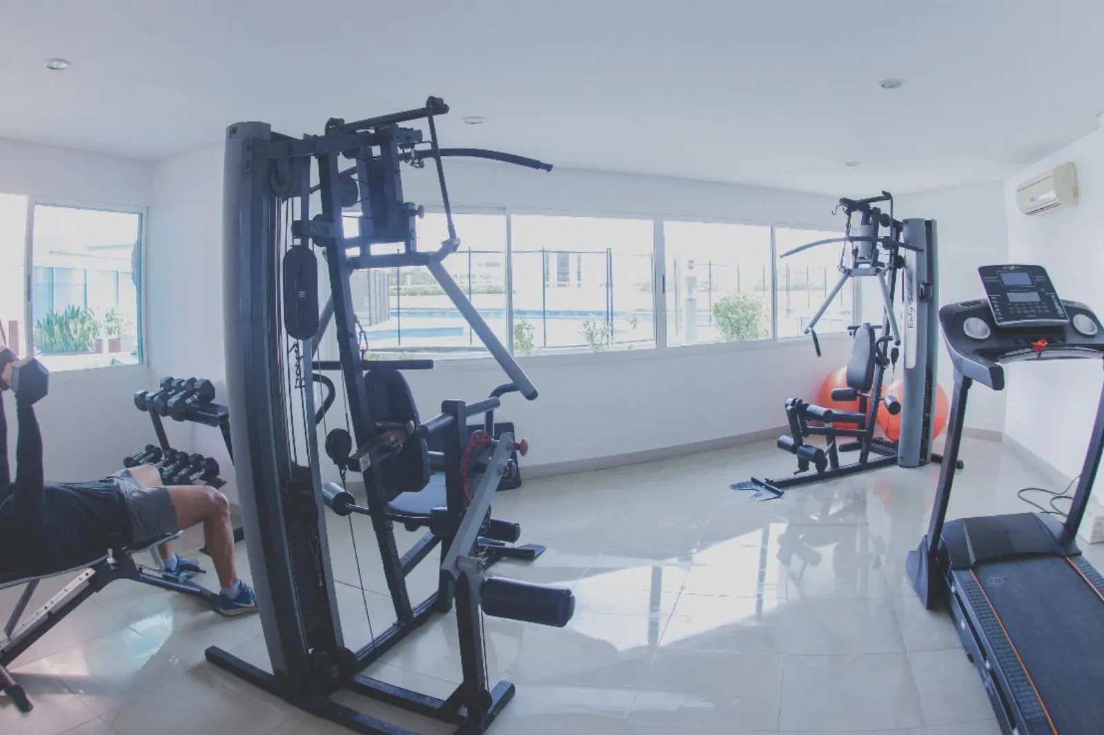 Gimnasio del Edificio Torres del Lago Cartagena