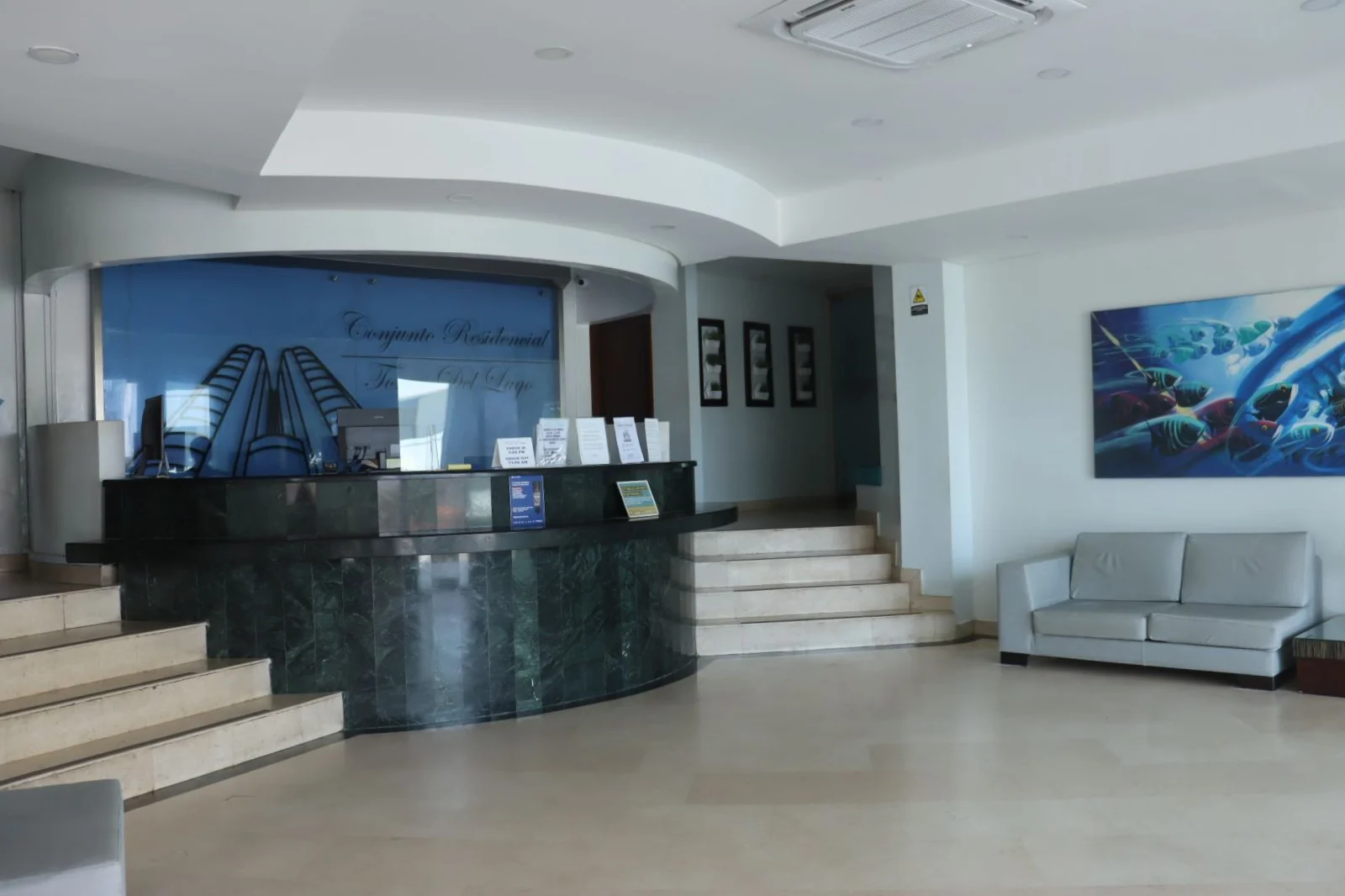 Recepción del Edificio Torres del Lago Barrio El Laguito Cartagena