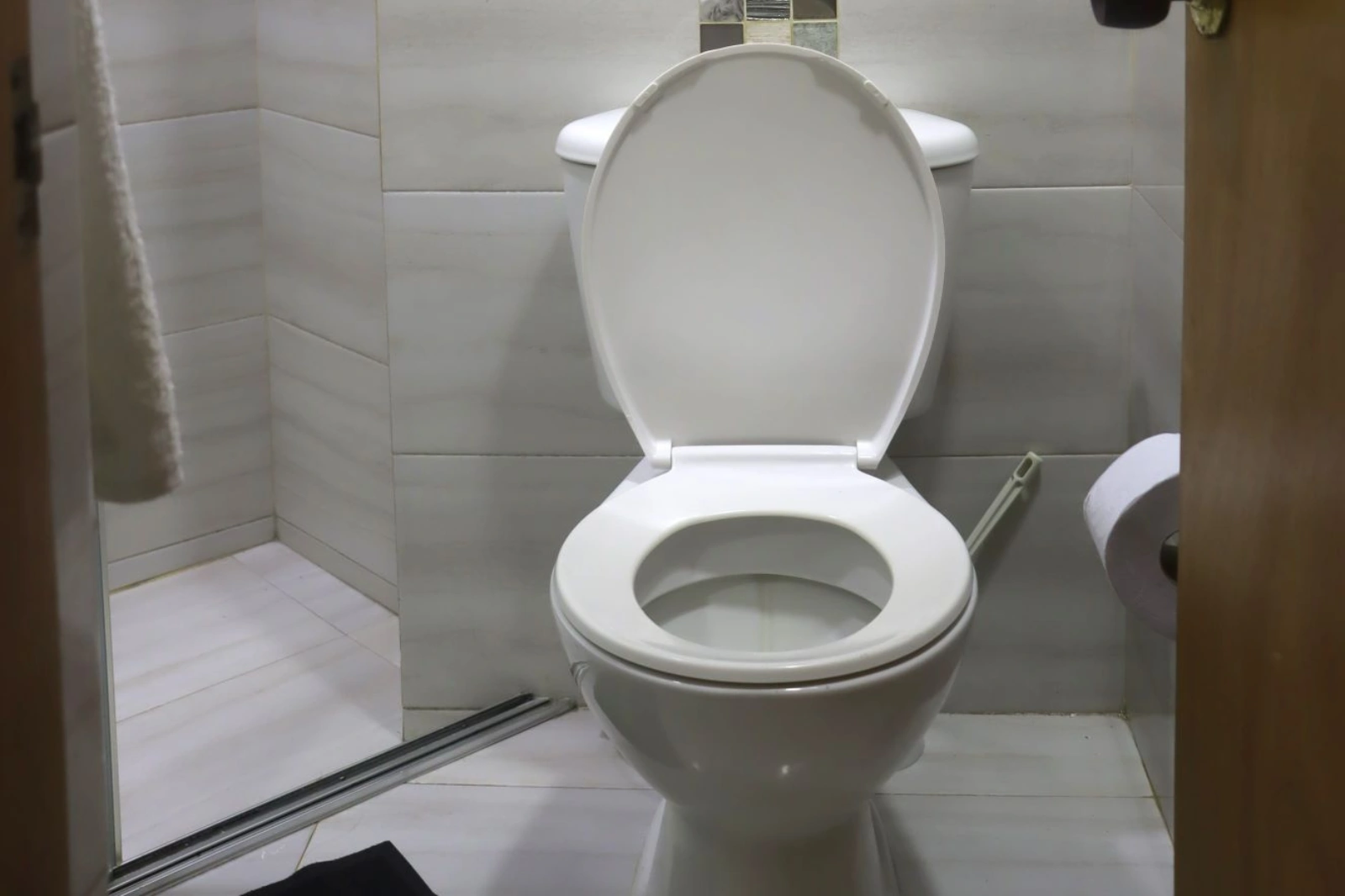 Baño Auxiliar del apartamento 802 del edificio Cartagena escape plaza.