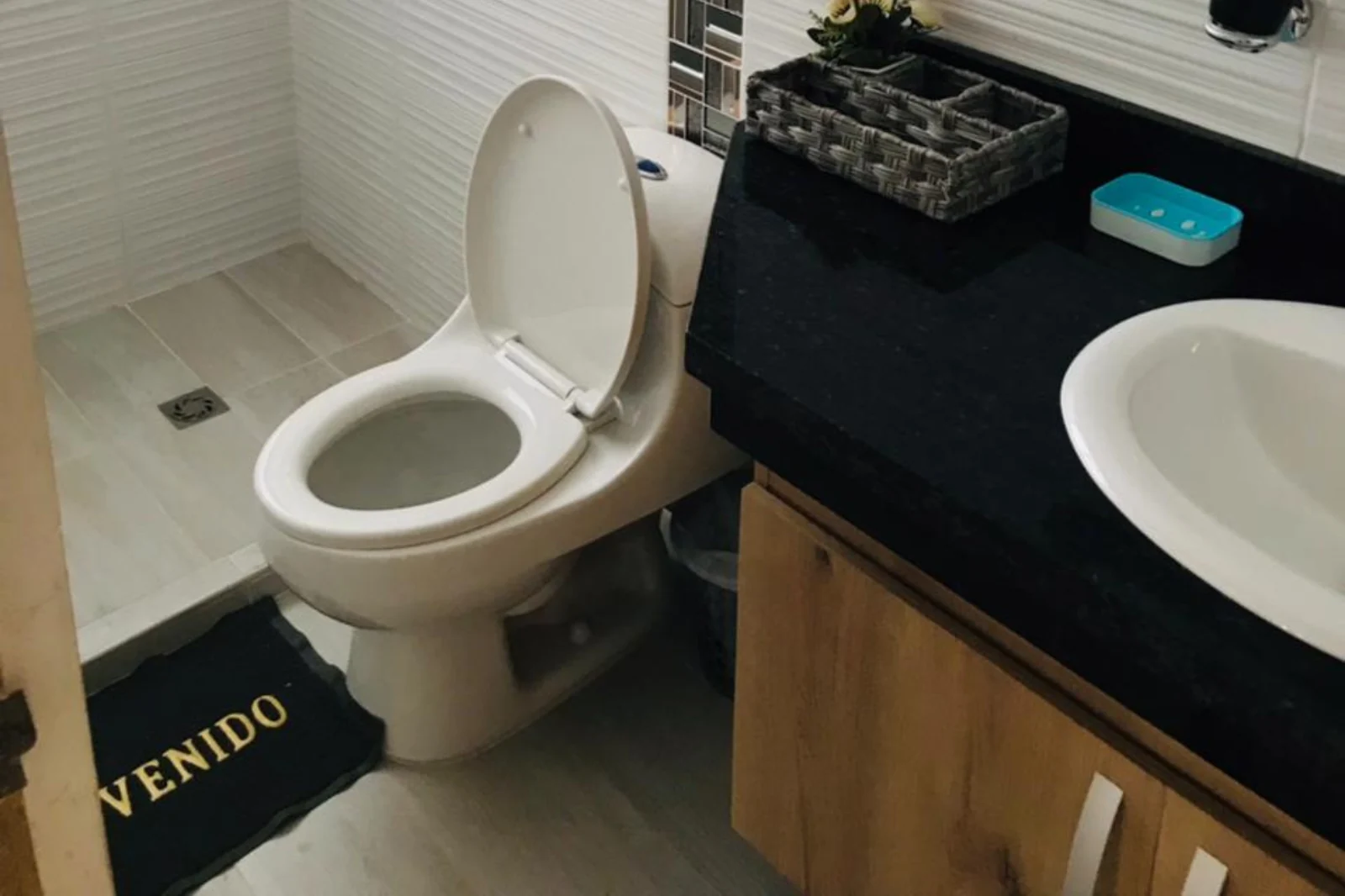 Baño impecable del Apartamento Una Alcoba en Cartagena Escape Plaza 1203AT en Bocagrande Cartagena