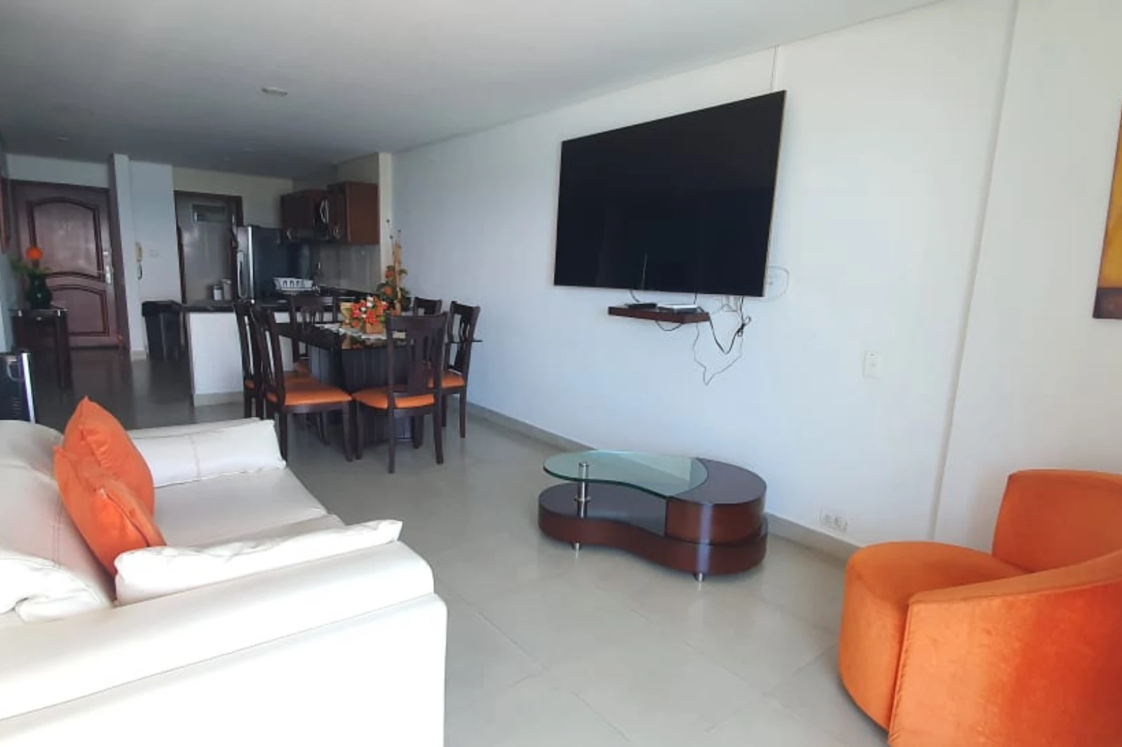 Vista de la sala del Apartamento de Dos Alcobas en Torres del Lago 1402A