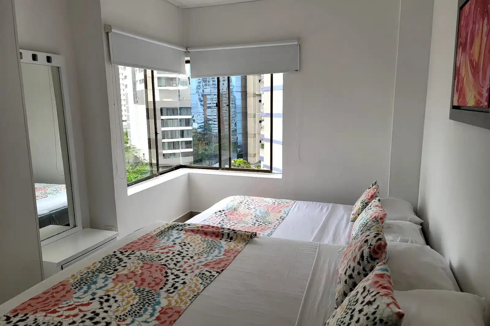 Dos camas en la alcoba principal del apartamento 801AM o la mejor Suite Familiar en Cartagena Escape Plaza