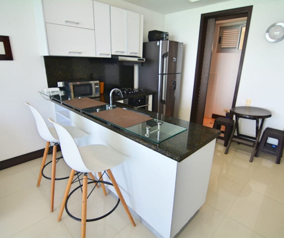 Cocina Integral super equipada Palmetto Eliptic 1 Habitación: Confort y Diseño en Bocagrande