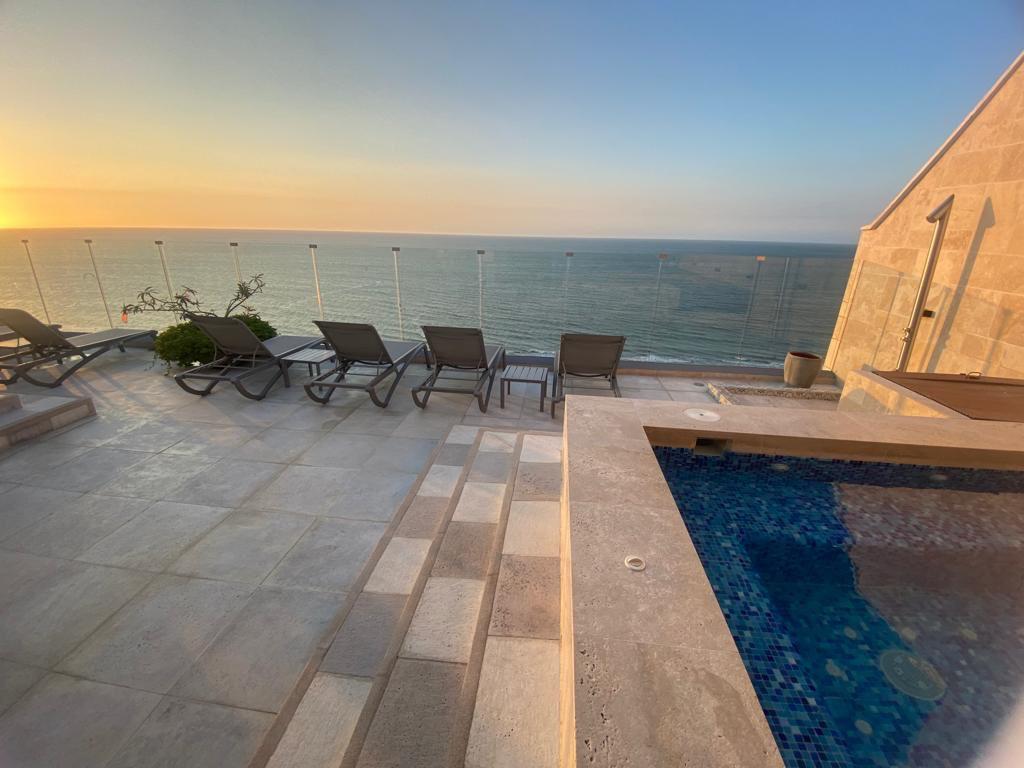 Vista desde la piscina del Edificio Vacacional Spiaggia Di Cartagena en Zona Norte Cartagena.