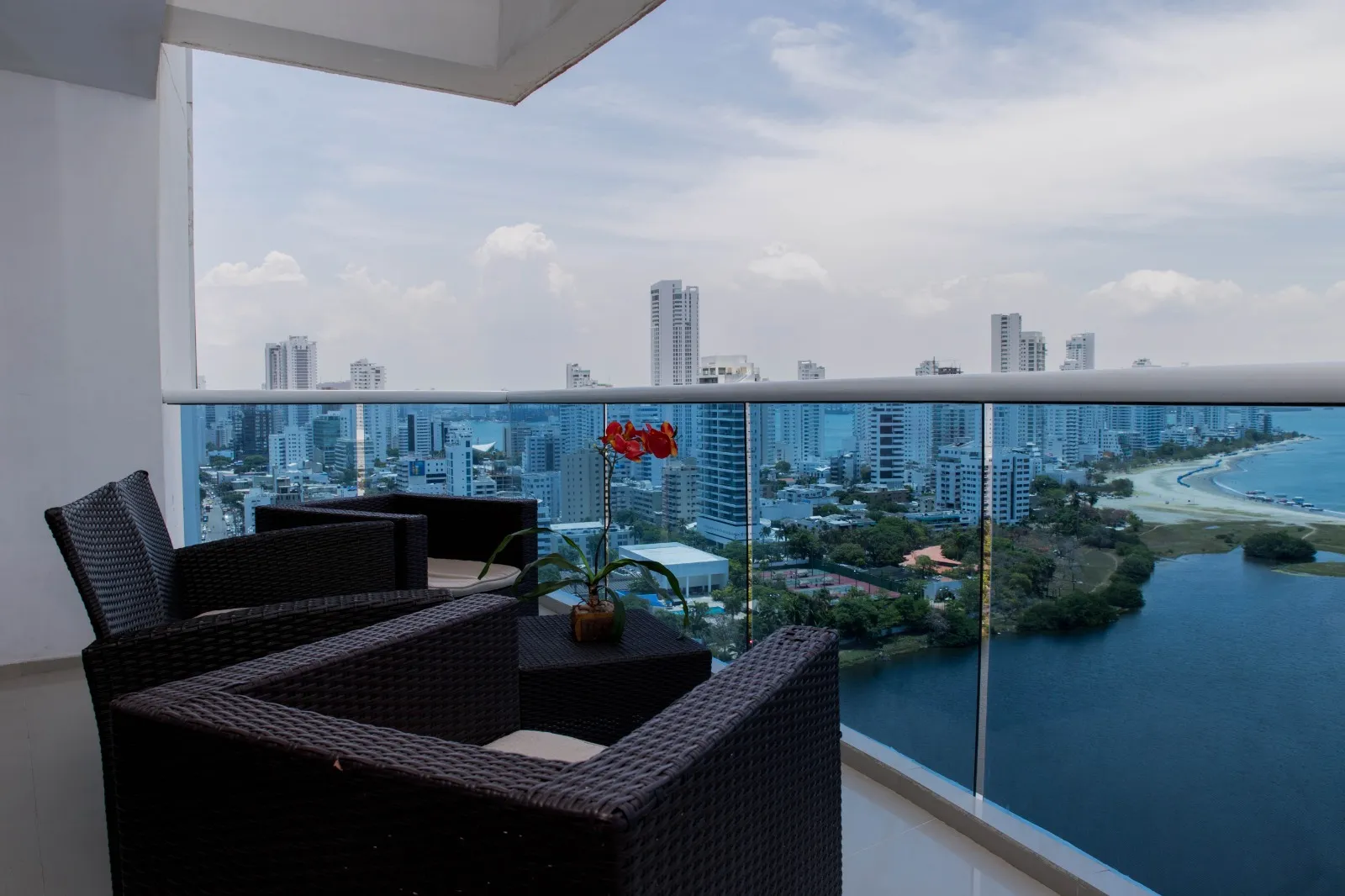 Balcón Panorámico Reserva Poseidón del Caribe Apartamento 2003 Dos Alcobas El Laguito Cartagena.