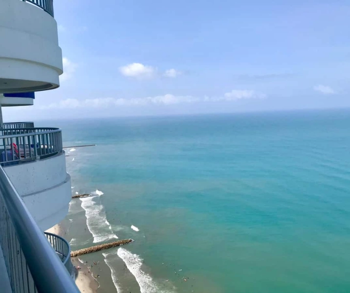 Esta es la altura que vivirás disfrutando en este penthouse del piso 37 en el Edificio Palmetto Cartagena