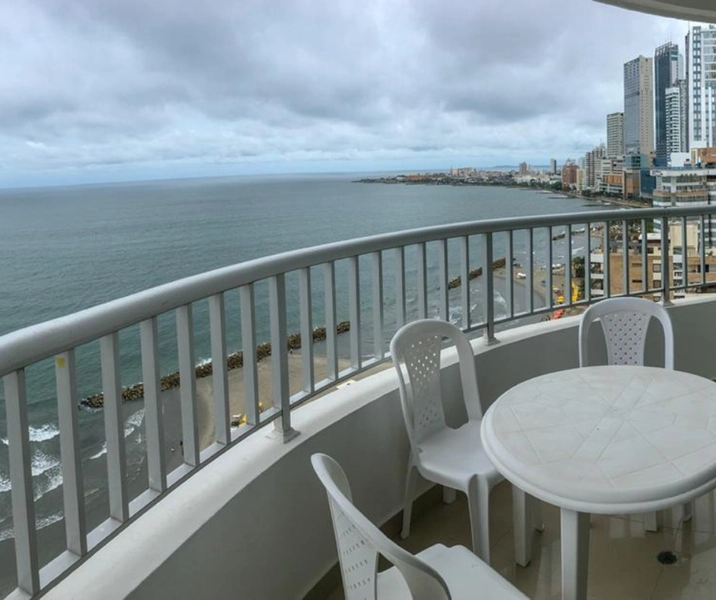 Balcón con vista al mar Caribe del apartamento 1502 del Edificio Palmetto CArtagena el mejor alojamiento en Bocagrande
