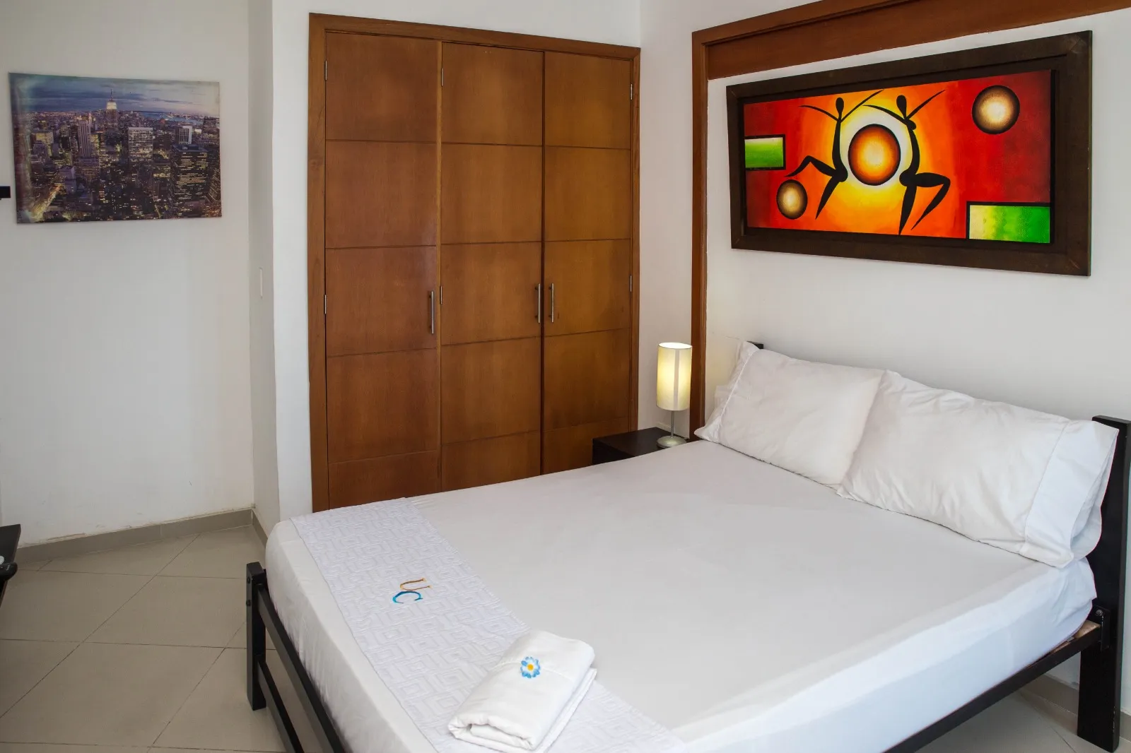 Habitacion Principal en el piso 9 del edificio Poseidón del Caribe Cartagena Airbnb 907, barrio El Laguito