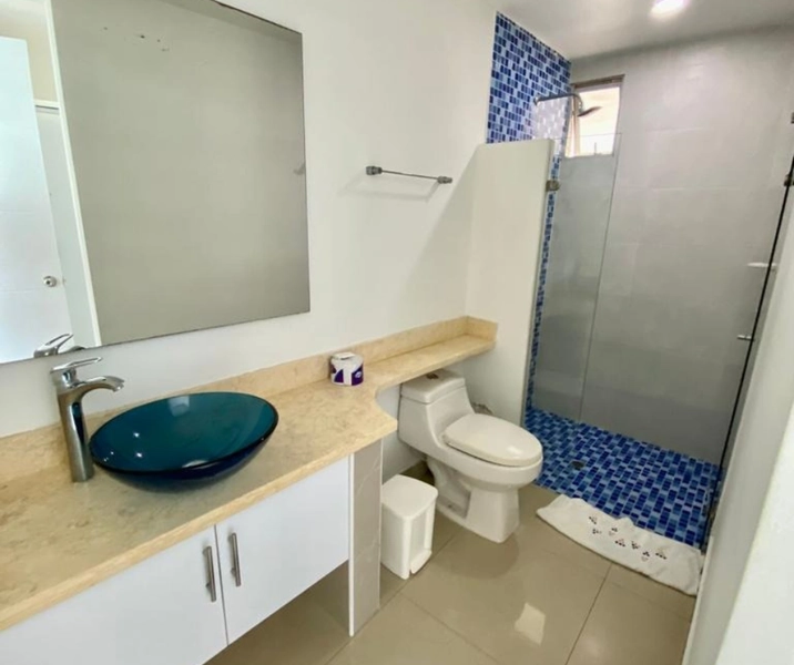 Baño de la habitacion auxiliar