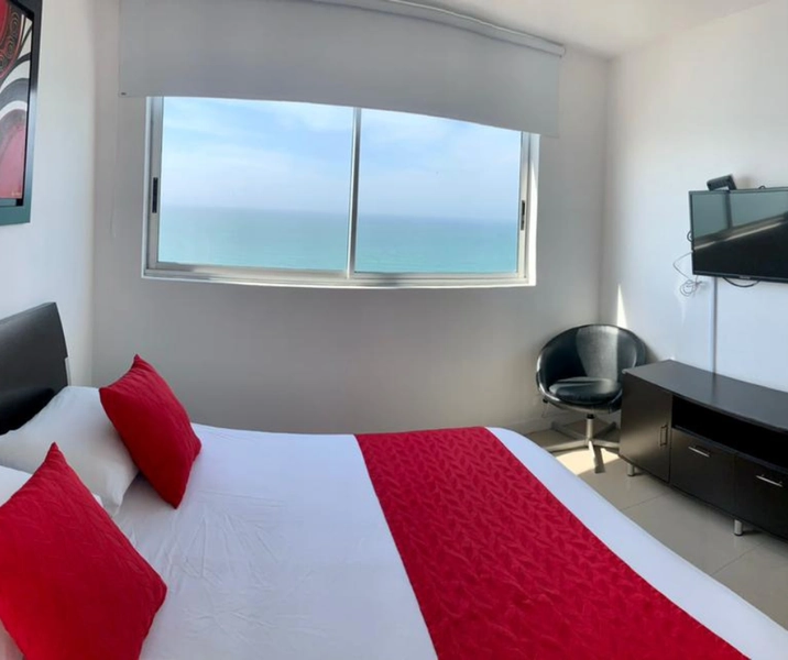 Habitación Principal con una cma mdoble matrimonial en el apartamento 2504 para sus estadías en Palmetto Cartagena